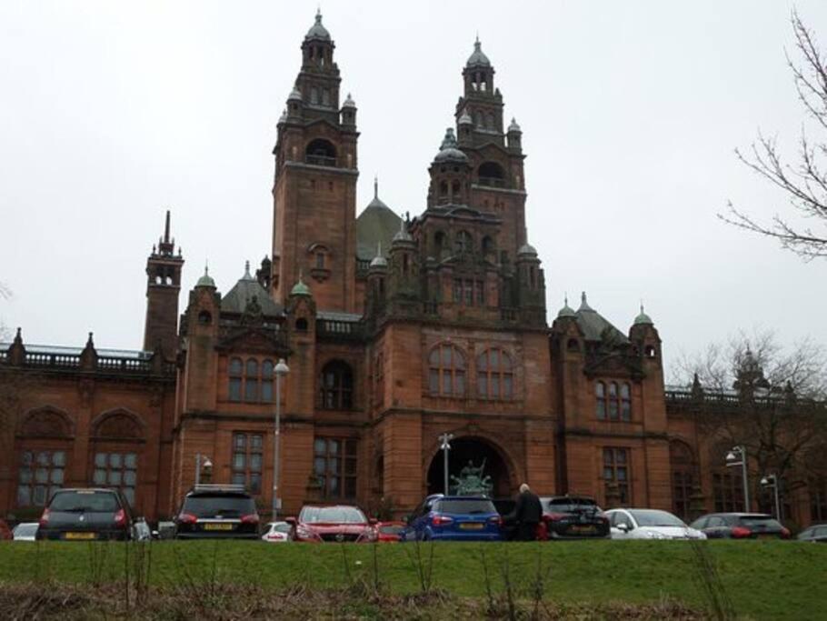 Fabulous Location, One Bedroom West End Flat, Just Off Byres Rd, Close To Sec & Hydro Glasgow Exterior foto